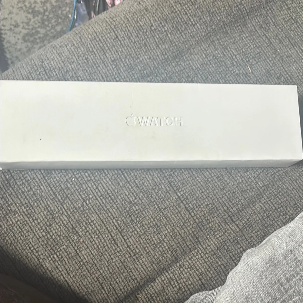 Apple Cream Smartwatch with Square Face and Silicone Band